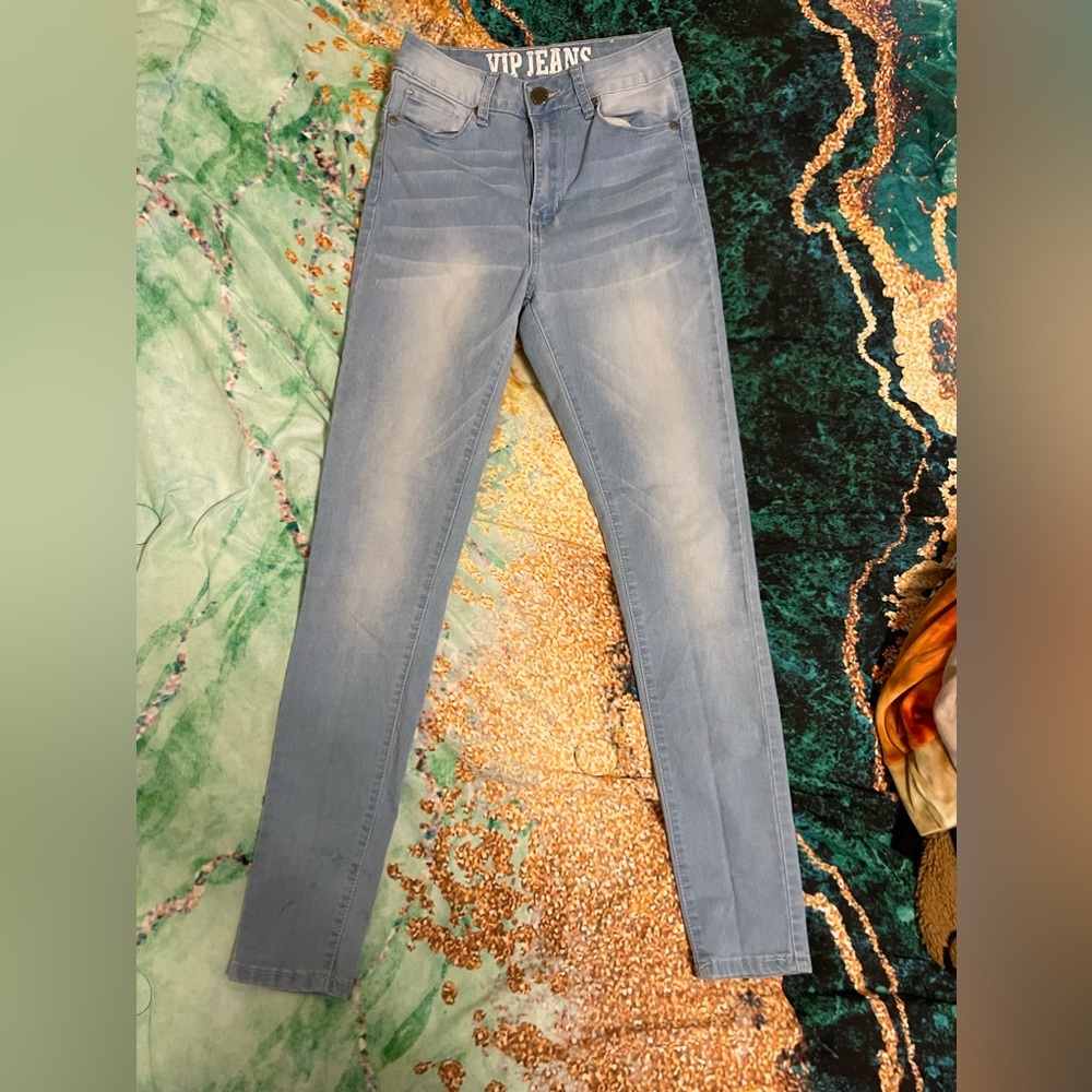 Light skinny jeans
